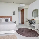 Umani - Free - Free Parking Szálloda 4*