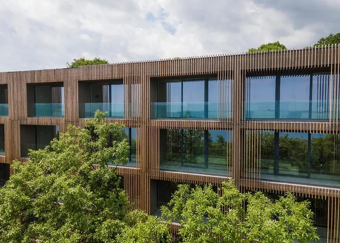 Umani - Free - Free Parking 4* غولدن ساندز