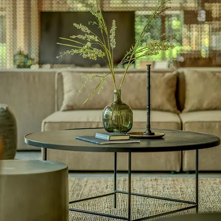 Umani - Free - Free Parking