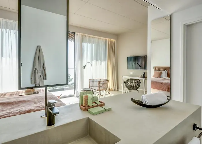 Umani - Free - Free Parking 4*