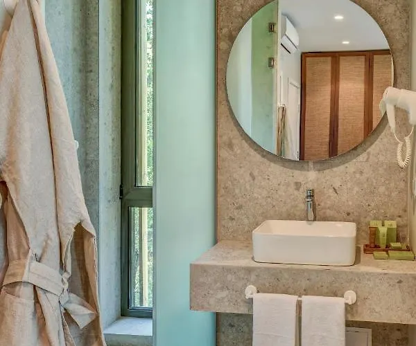 Umani - Free - Free Parking